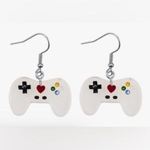 NWT - Video Game Controller 3D Resin Dangle Earrings Set w/ Heart - White